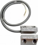 Извещатель охранный точечный магнитоконтактный, кабель в металлорукаве КСС ИО 102-20 Б3М (3)